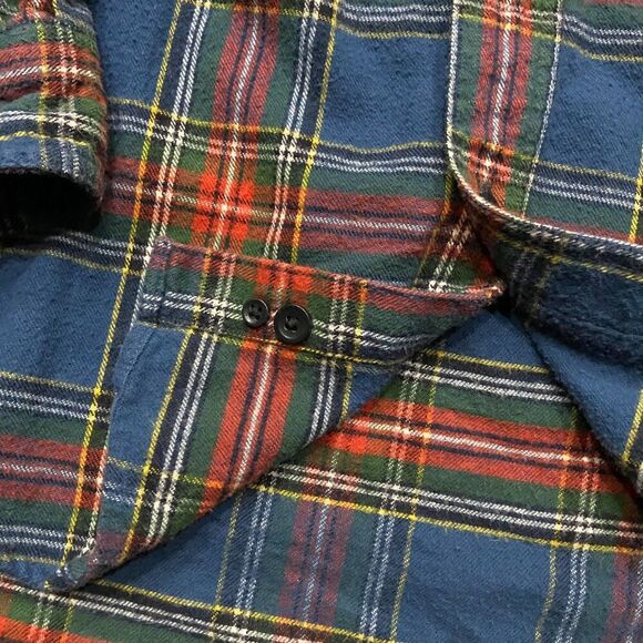 L.L. Bean Vintage Flannel Blue Red Green Button Front Shirt Men's Size Medium - Picture 5 of 9